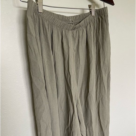 Linen Pants - Picture 2 of 4